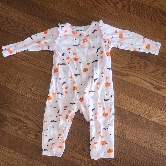Old Navy Other - Old Navy Kids One Piece with Pumpkins and Bats